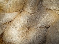 8679151-filati-di-seta-grezza-per-la-tessitura-della-seta-thailandese
