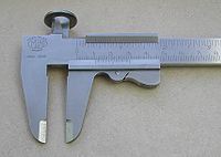 220px-Calibro_con_rondella_3