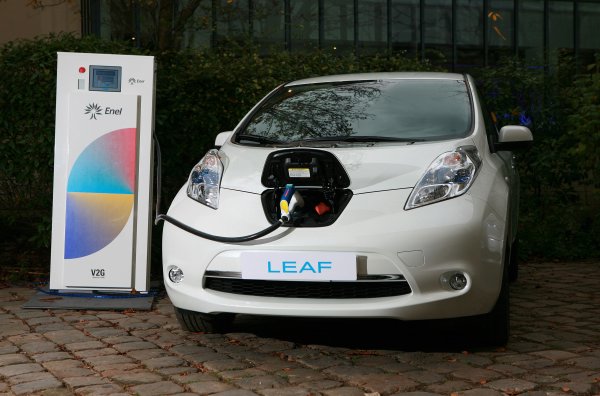 Nissan ed Enel, l'auto elettrica si integra con la rete
