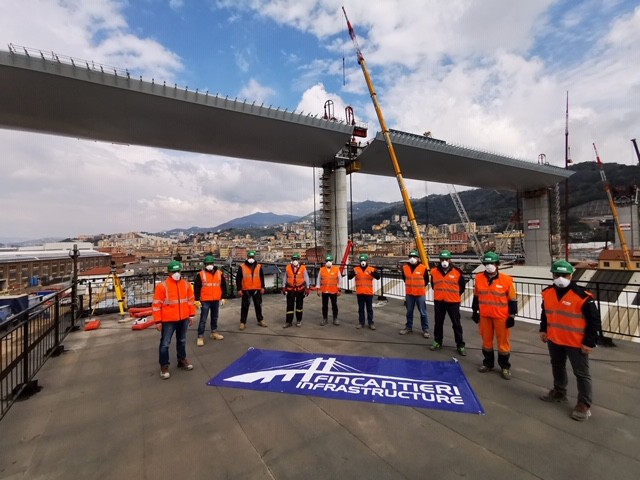 maxi-campata  Ponte di Genova Fincantieri dedica Italia